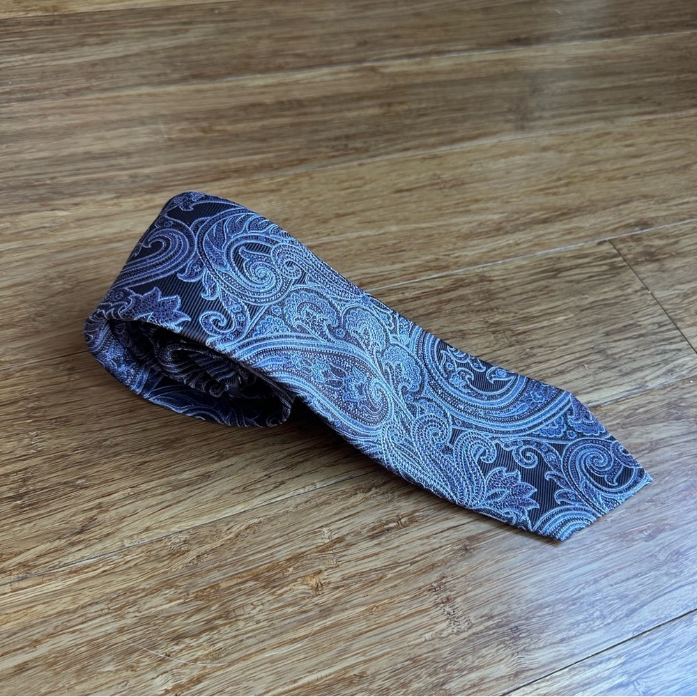 PRONTO UOMO Elegant Paisley Purple 100% Silk Mens Formal Jacquard Metallic Tie